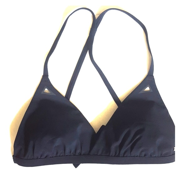 Under Armour Other - NWOT 🖤 UA Black RacerbackBikini Top ♠️🐱🎩🖤